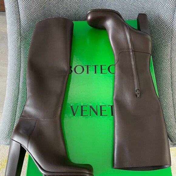BOTTEGA VENETA 677272 Women's Tall Brown Leather heeled Boots Shoes, $1750 New - Picture 13 of 15